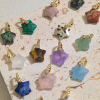 Pendentifs étoiles à facettes en pierre naturelle mignons et très demandés, breloques pentagrammes en fer, vente en gros, breloques en pierre pour le commerce Europe et Amérique