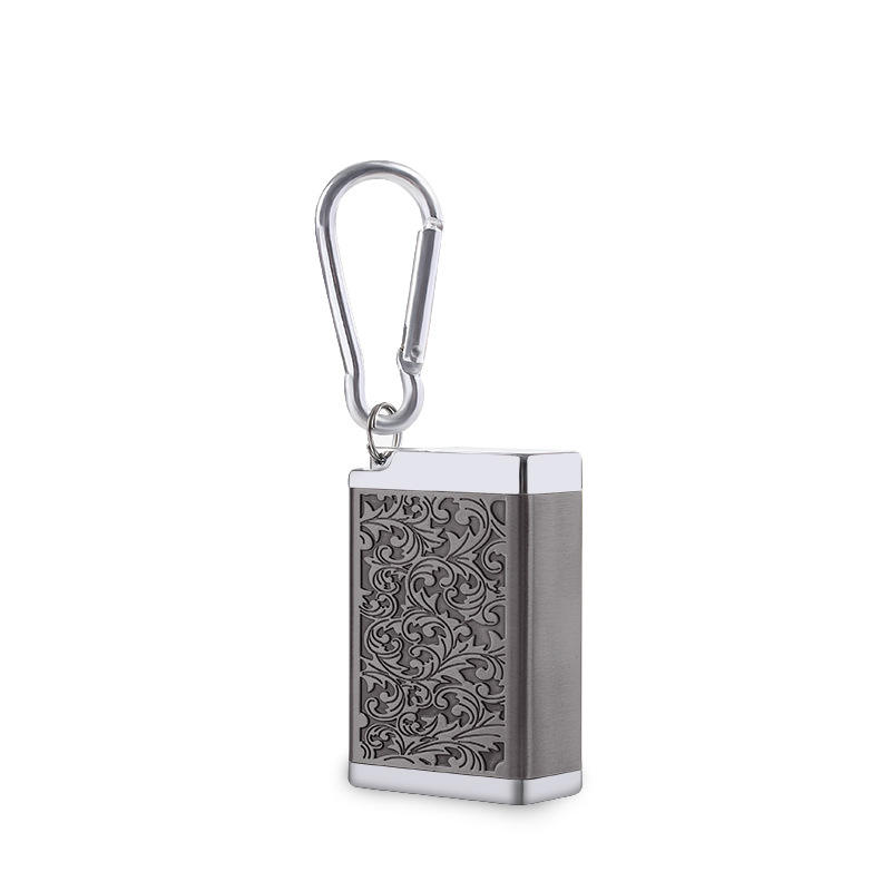 Square medium engraved black