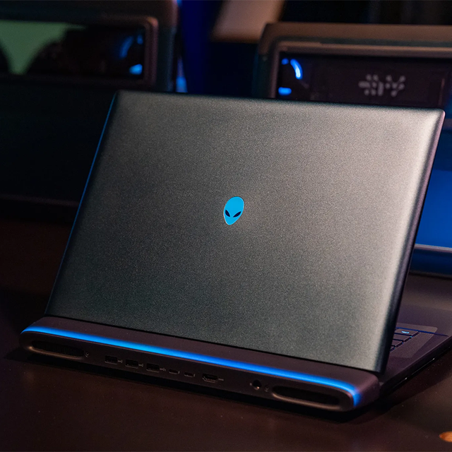 For AA18250 New 18 Area-51 High Performance Gaming Laptop U9 275HX 32GB 1TB RTX 5070Ti 12GB 18 Inch 144Hz Display Windows 11