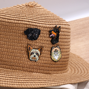 Pins Esmaltados Personalizados de Razas de Perros Directo de Fábrica - Insignias Temáticas Lindas de Yorkshire, Pomeranian, <span class=keywords><strong>Doberman</strong></span> y <span class=keywords><strong>Pug</strong></span> con ODM y OEM - Product Image 4