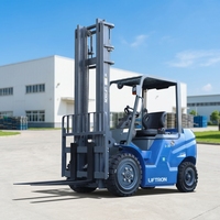 Montacargas Eléctrico Liftron CPD20 2T para Tareas de Manejo de Suministros Industriales y Logística Interna