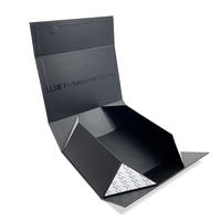 Boîte Cadeau Noire Magnétique Personnalisée de Luxe Pliable en Carton Rigide avec Finition UV, pour Vêtements et Cadeaux Haut de Gamme