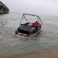 Mini bateau à moteur, jet-boat, moteur inboard, bateau rapide en fibre de verre