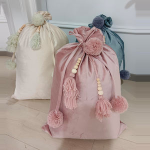 Borsa Regalo Natalizia per Sublimazione, Decorazione Natalizia <span class=keywords><strong>in</strong></span> Velluto Rosso e Bianco, Classica Borsa di Babbo Natale con Pon Pon - Product Image 3