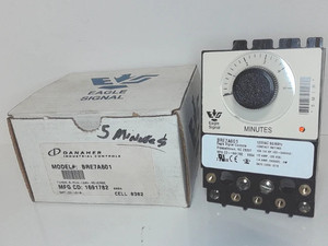 PLC <span class=keywords><strong>Aigle</strong></span> Signal BRE7A601 Minuteur de réinitialisation 5 min 120V Produit sous garantie inversée - Product Image 1