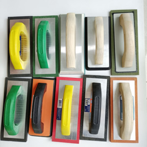 Truelle à plâtrer en bois 130*260 mm avec manche en bois et raclette en plastique pour le plâtrage du bois - Product Image 5