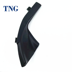 Pièces d'auto avant droite garde-boue joint Triangle colle 53866-60100 pour LAND CRUISER PRADO 152 - Product Image 1