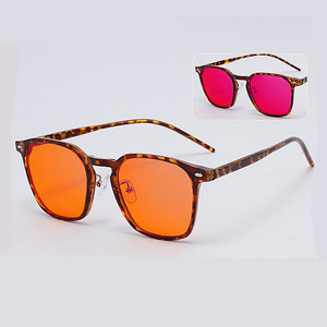 <span class=keywords><strong>Occhiali</strong></span> da Gaming per Computer Unisex <span class=keywords><strong>con</strong></span> Montatura TR90 Personalizzabile, <span class=keywords><strong>Lenti</strong></span> Anti-Luce Blu al 99% <span class=keywords><strong>con</strong></span> Tinta Arancione-Rossa, Modello 2026 - Product Image 1