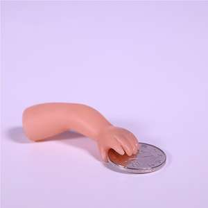 Trucs <span class=keywords><strong>de</strong></span> <span class=keywords><strong>magie</strong></span> : la petite poupée effrayante, accessoire <span class=keywords><strong>de</strong></span> <span class=keywords><strong>magie</strong></span> <span class=keywords><strong>de</strong></span> la main, accessoire d'horreur, illusion - Product Image 2