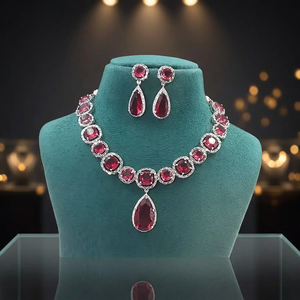 Parure de bijoux de mariée en laiton avec diamants américains étincelants, collier et boucles d'oreilles pour mariées, demoiselles d'honneur, réceptions de mariage et soirées - Product Image 3
