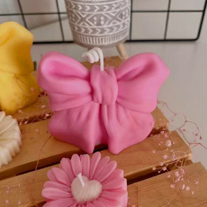 Lindo juego de regalo de velas de 3 piezas con forma de lazo, corazón y margarita, vela aromática, decoración de mesa para el hogar, regalo de recuerdo de cumpleaños - Product Image 4