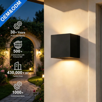 Applique murale LED carrée extérieure moderne Offre Spéciale Cube Angle réglable étanche avec base en aluminium éclairage haut et bas
