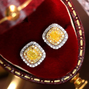 Orecchini a Perno Quadrati Semplici per Donne, Eleganti Accessori per Orecchie da Indossare Quotidianamente - Product Image 1