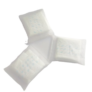 ผ้าอนามัยแบบแผ่น ซึมซับได้ดี ระบายอากาศได้ดี ผลิตจากวัสดุไม่ถักทอ ยับยั้งแบคทีเรีย ย่อยสลายได้ ช่วยให้ผิวขาว ด้วยสาร SAP จากญี่ปุ่น สำหรับคุณแม่หลังคลอด ขนาด 200 มล.-600 มล. ขายส่ง - Product Image 3