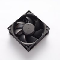 Ventilateur axial sans balais OEM personnalisé DC8025 80x80x25 pour vélo électrique/tricycle et évent d'extraction industriel pour four à micro-ondes