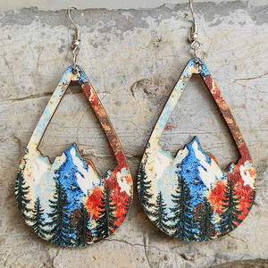 Boucles d'oreilles en bois Vintage forêt neige montagne motif coloré creux pendentif boucles d'oreilles pour femmes Uionen 2316 - Product Image 1
