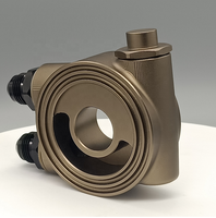Adaptor Pelat Sandwich Pendingin Oli Termostatik Aluminium CNC Berkinerja Tinggi HaoFa dengan Port 10AN & Sensor untuk Mesin