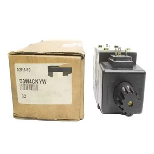 D3W4CNYW 110-120V 0.72-0.80A 1500PSI ใหม่ ของแท้ พร้อมส่งจากคลังสินค้า ระบบอัตโนมัติอุตสาหกรรม PLC Programming Controller - Product Image 1