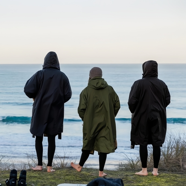 Windproof Recyclable Material Surf Poncho Robe Swim Parka Jacket Warm Lining Waterproof Changing Robe Long Outdoor Coat