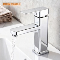 Robinet de lavabo carré moderne à levier unique et à trou unique en acier inoxydable finition chromée pour projet hôtelier de luxe, à poser sur le comptoir pour salle de bain