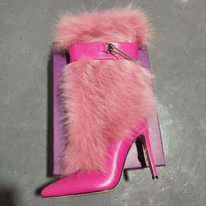 รองเท้าบูทขนเฟอร์สำหรับผู้หญิง ปลายแหลม ประดับโซ่ แฟชั่นฤดูหนาว - Product Image 6