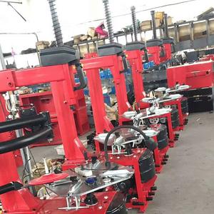 Commande en gros de 100 changeurs de pneus automobiles livrés à Dubaï et en Arabie saoudite, équipement fiable pour l'expansion des opérations de réparation de pneus - Product Image 6