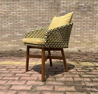 Chaise de salle à manger en bois de teck d'extérieur avec pieds en corde tressée et coussin, fauteuil de jardin pour usage extérieur