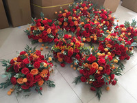 D-FB001 vente en gros de centres de table à fleurs en soie de mariage rose rouge centres de table boule de fleurs rouges centres de table de mariage pour la décoration de fête de mariage