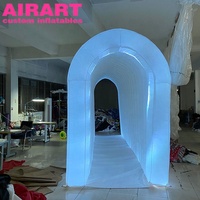 Blanc tissu Ignifuge Léger De Tunnel Gonflable Avec Bande LED Pour La Décoration De Boîte De Nuit