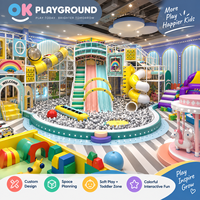 Kinder-Vergnügungspark Kommerzieller Holz-Kunststoff-Labyrinth-Spielbereich Großer Trampolinpark Indoor-Spielplatzausrüstung