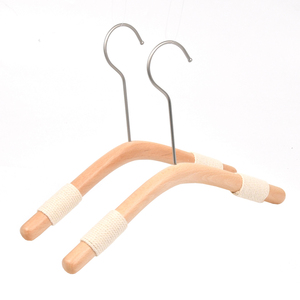 Porte-bébé en bois avec logo personnalisé, prix d'usine, pour magasin de vêtements, en <span class=keywords><strong>rotin</strong></span>, pour vêtements de bébé, en bois - Product Image 2