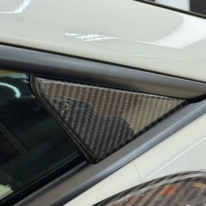 Triángulo de Ventana Delantera de Fibra de Carbono para Actualización de Automóviles 2019-2025, Nuevo, Compatible con 911 992, Fibra de Carbono Seca - Product Image 4