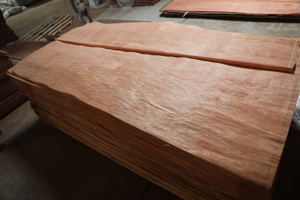 Solomon faccia <span class=keywords><strong>impiallacciatura</strong></span> bintangor <span class=keywords><strong>impiallacciatura</strong></span> <span class=keywords><strong>impiallacciatura</strong></span> di legno naturale <span class=keywords><strong>per</strong></span> il foglio di compensato - Product Image 5