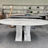 Table à manger ovale en marbre Arabescato naturel, base en pierre sculptée à la main, table de salle à manger de luxe pour villa