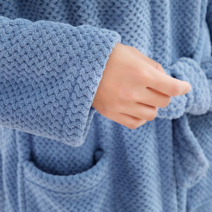 Peignoirs de bain/vêtements de nuit/pyjamas à capuche premium factor direct ultra doux pour femmes et hommes pour la maison et l'hôtel avec logo personnalisé - Product Image 5