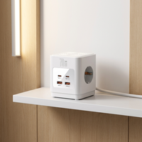 Stop Kontak Listrik di Samping Tempat Tidur dengan Lampu Malam 2m, 3 Stop Kontak AC, 2 USB-C, 2 Port USB-A, Pengisian Daya Aman untuk Smartphone, Tablet, dan E-Reader