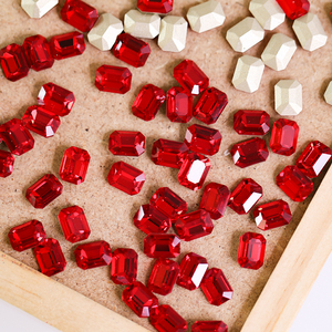 Paso Sico - Nuevos Cristales Ecológicos Octogonales en Color Rojo Siam, con Reverso Puntiagudo 3D, para Decoración de Uñas y Joyería - Product Image 2