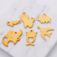 Accessoires de bijoux DIY en forme de créature marine plaqués or 18 carats, pendentifs mignons en acier inoxydable, pendentif en forme de poisson