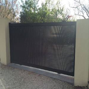 <span class=keywords><strong>Portail</strong></span> électrique en métal au design moderne avec grande porte d'entrée extérieure, clôture en aluminium <span class=keywords><strong>gris</strong></span> foncé pour allée privée - Product Image 1