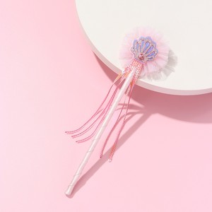 Varita Mágica Brillante de Arcoíris y Estrellas para Niñas, Ideal para Disfraces de Hadas y Unicornios en Fiestas y Festivales - Product Image 3
