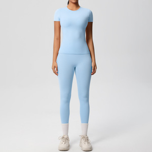 Conjunto Deportivo Casual para Mujer de 2 Piezas Ropa de Descanso para Yoga Top de Manga Corta y Leggings de Cintura Alta Elástica para Gimnasio y Deportes - Product Image 3