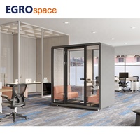 Cabine de réunion insonorisée modulaire et mobile EGROspace pour une personne, idéale pour un espace de travail moderne et privé