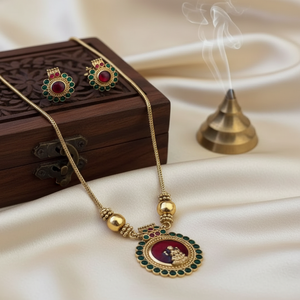 Latest Arrival Gold Plated Copper Studded Handcrafted Enamelled Jewellery <b>Set</b> with Fashionable Style Jewellery <b>Set</b> - Product Image 3