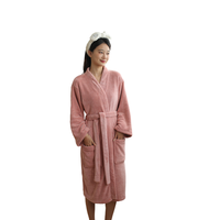 Fourniture 100% polyester absorbant l'eau super doux hôtel peignoir col en v spa peignoirs genou-long pyjamas