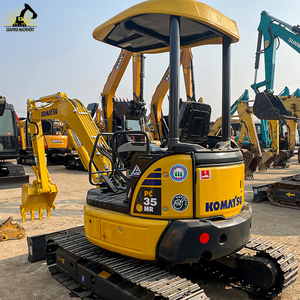 Miniexcavadora Komatsu PC35 versátil con múltiples opciones de fijación y excelente estabilidad - Product Image 3