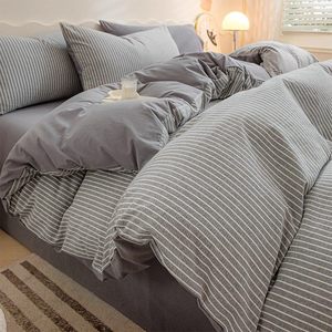 ชุดผ้าปูที่นอนลายทางเรียบง่าย ผ้าฝ้าย 4 ชิ้น ชุดผ้าคลุมเตียง ผ้าฝ้าย รุ่นใหม่ ปี 2026 พร้อมผ้าปูที่นอนและปลอกผ้านวม ปลอกหมอน - Product Image 3