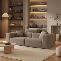Table basse en tissu beige sur mesure, canapé deux places moderne, meubles de salon durables, projets de design d'intérieur de luxe