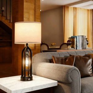 Lámpara de mesa negra moderna con puerto USB y control táctil para dormitorio, sala de estar, diseño de linterna estilo rústico - Product Image 2