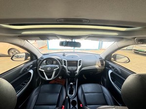 Bon état, haute qualité, véhicule chinois d'occasion Changan CS35 Plus SUV manuel <span class=keywords><strong>2016</strong></span> pour l'Afrique - Product Image 6