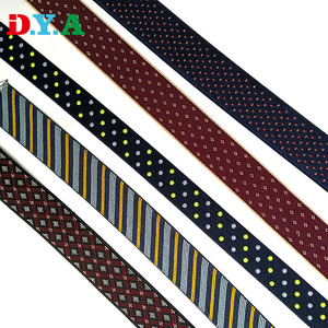 Bande élastique plate tissée en jacquard de polyester de 1,5 pouce de large avec logo personnalisé et motif coloré pour ceinture de bretelles - Product Image 2